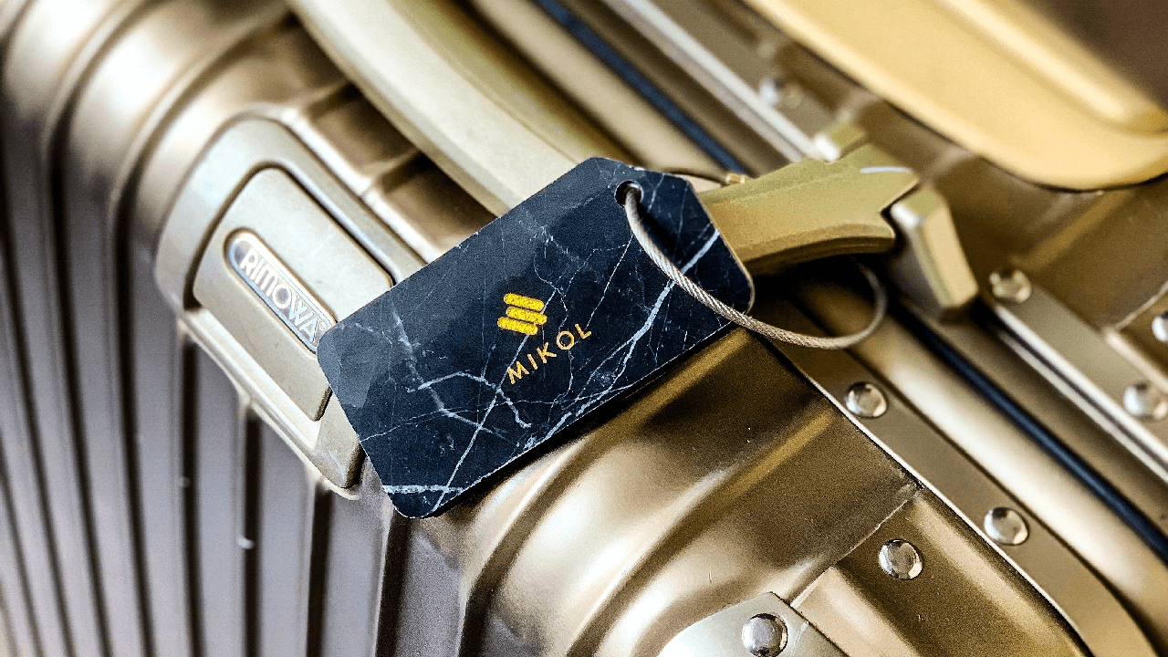 Luggage Tag on Luggage