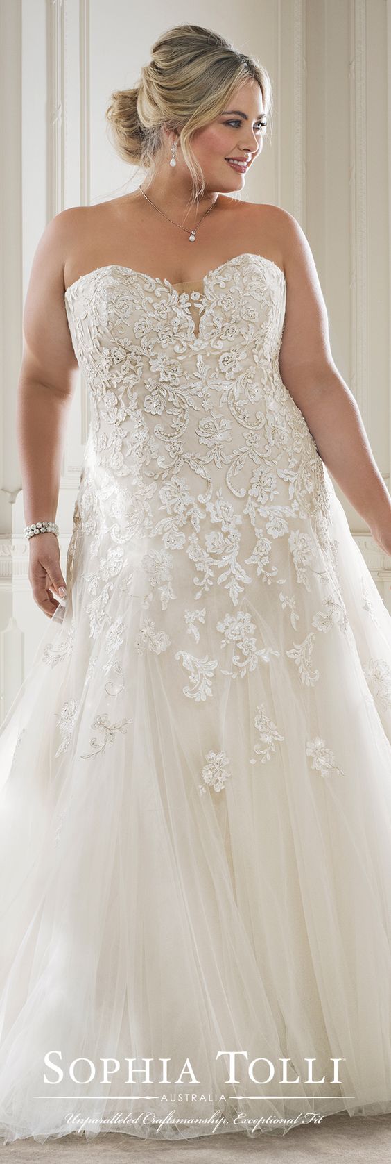 wedding gown for small and chubby bride