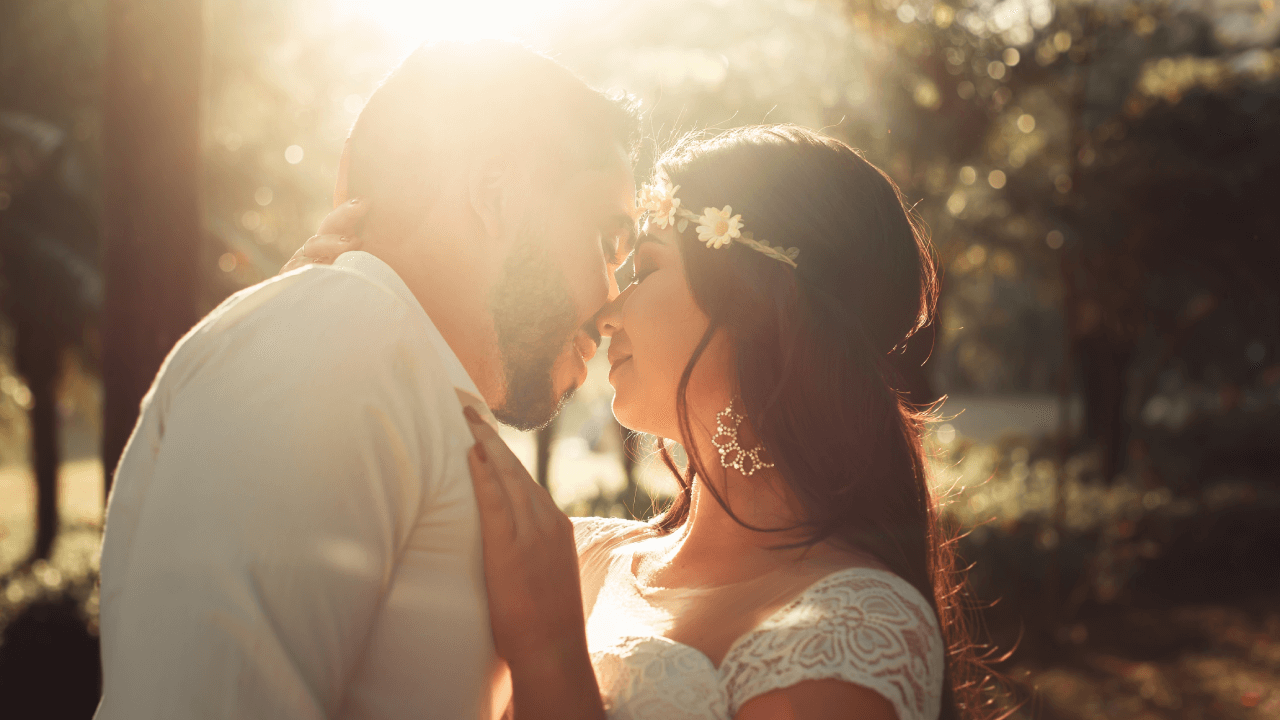 couple shoot in the sun