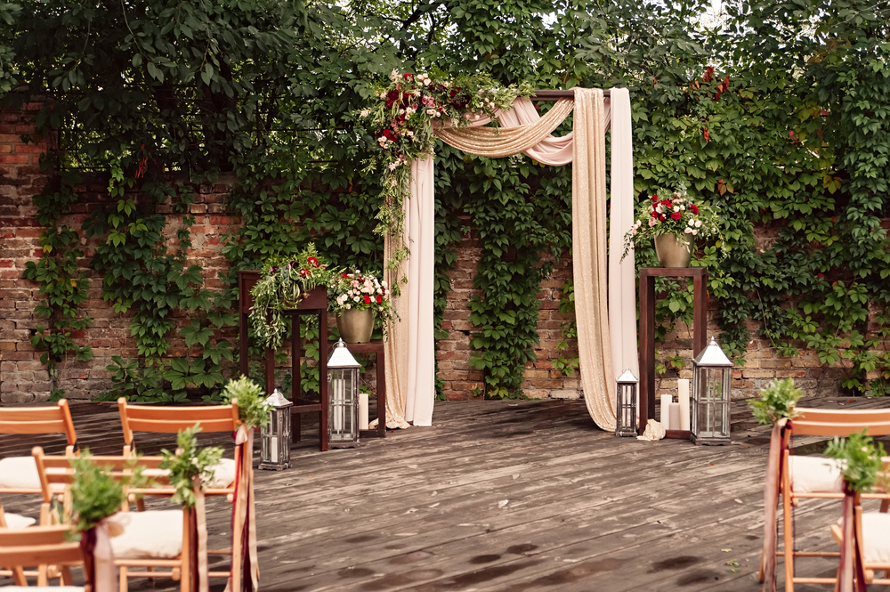 a rustic wedding arch for an outdoor wedding