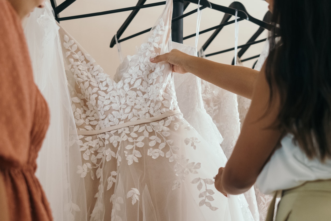 Wedding Gown Designers  FemaleNetworkcom  Bridal Book FN