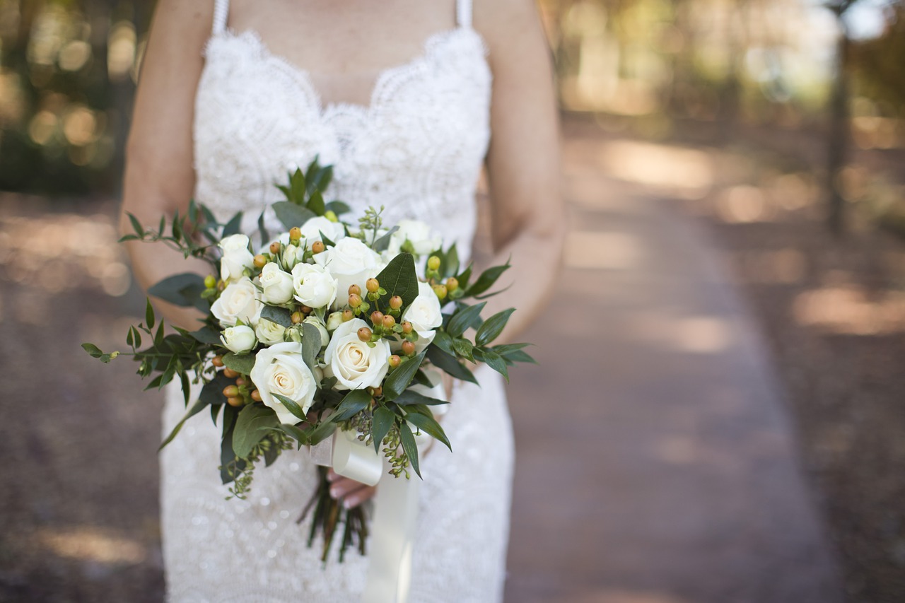 Floral Crafts To Keep Flower Girls (And Boys!) Entertained