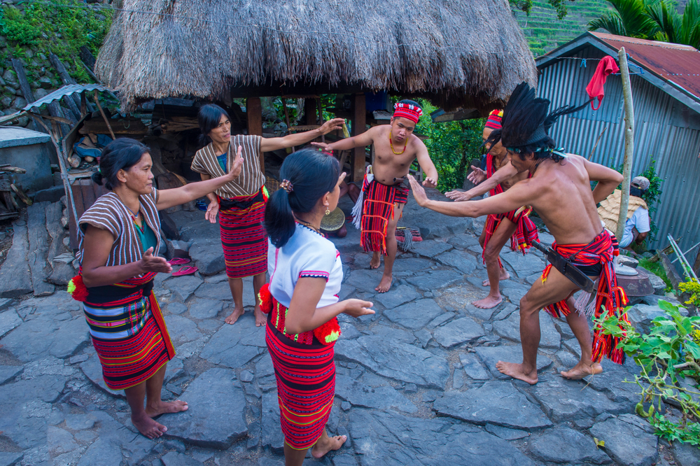 people from ifugao dancing