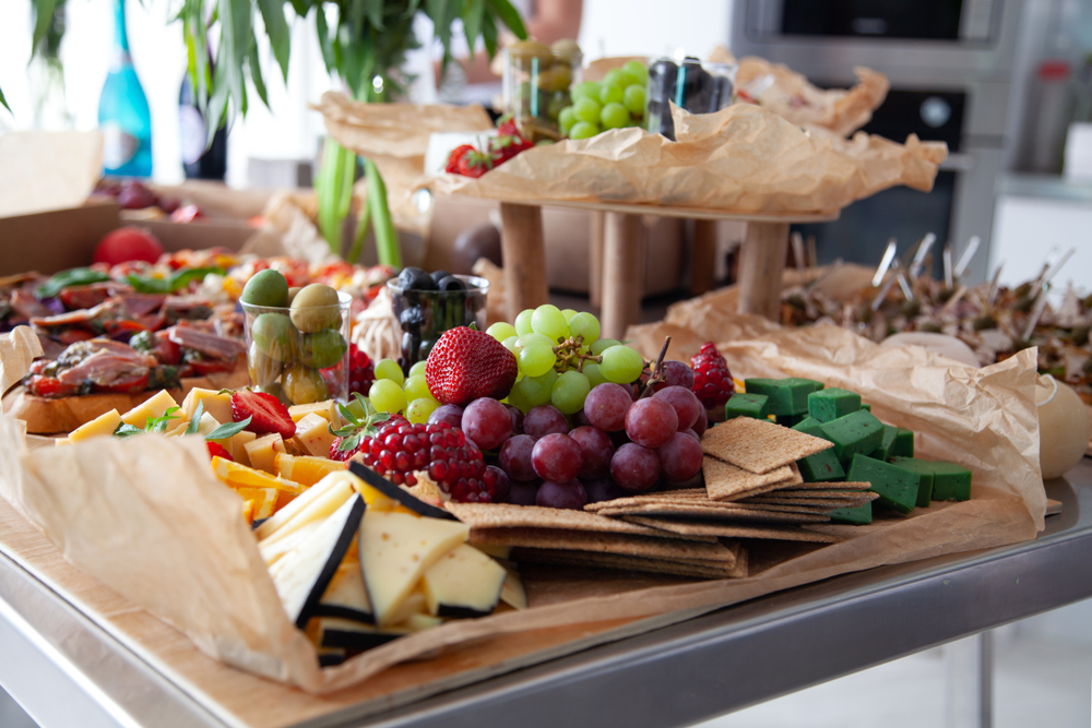 charcuterie wedding table ideas