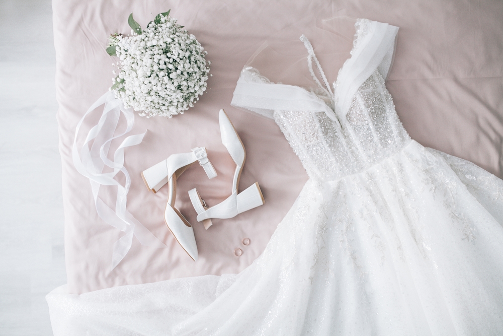 minimalist wedding dress